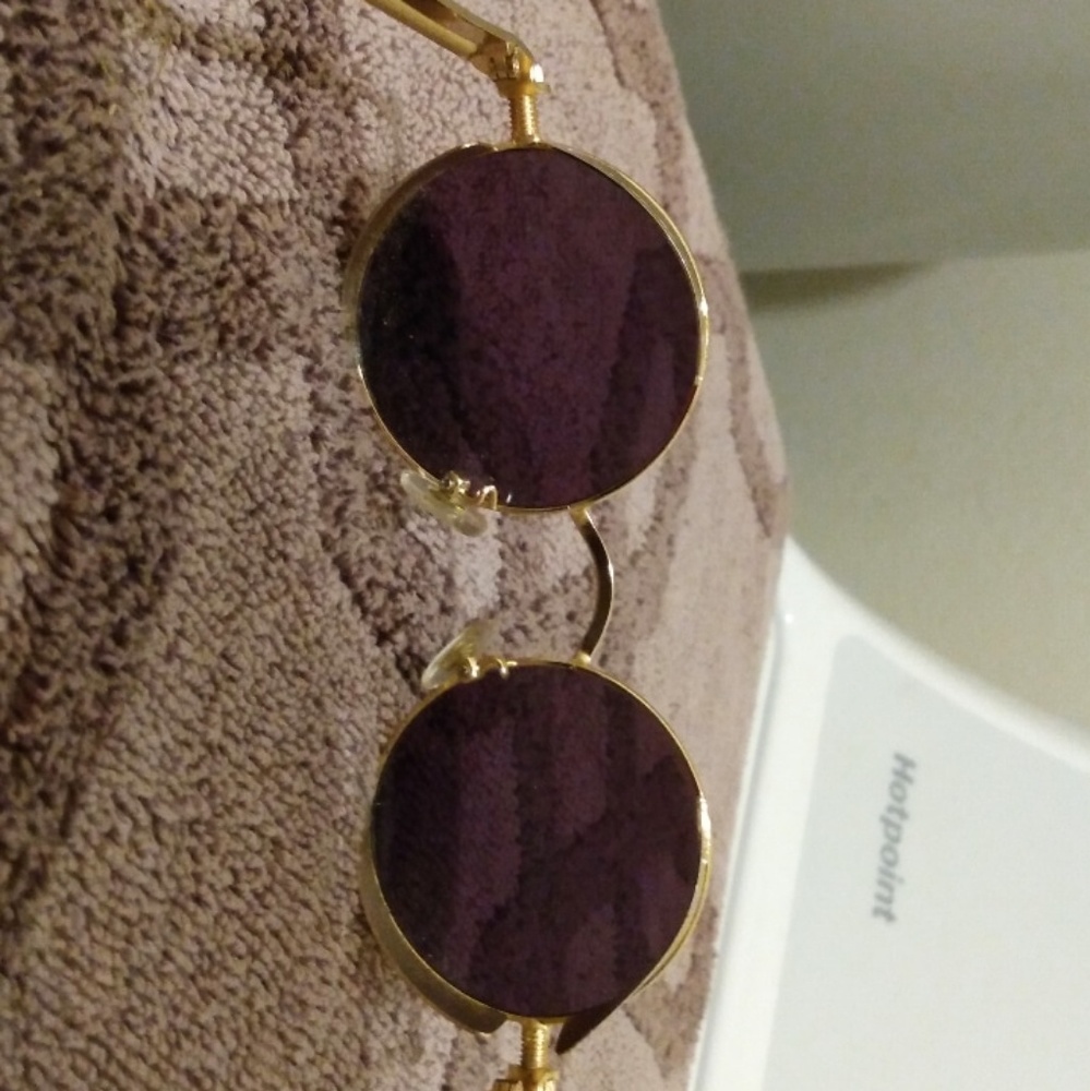 Funky glasses - Picture 4 of 5